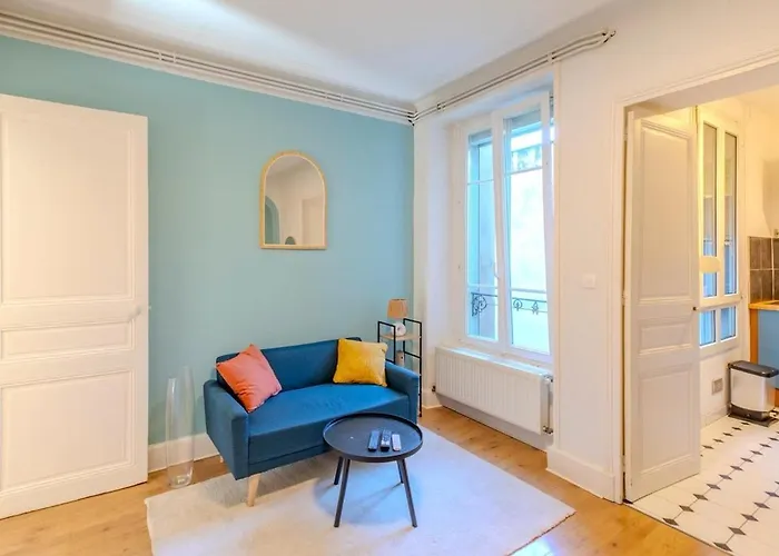 Centre - 10 Minutes A Pied De La Gare Апартаменты *